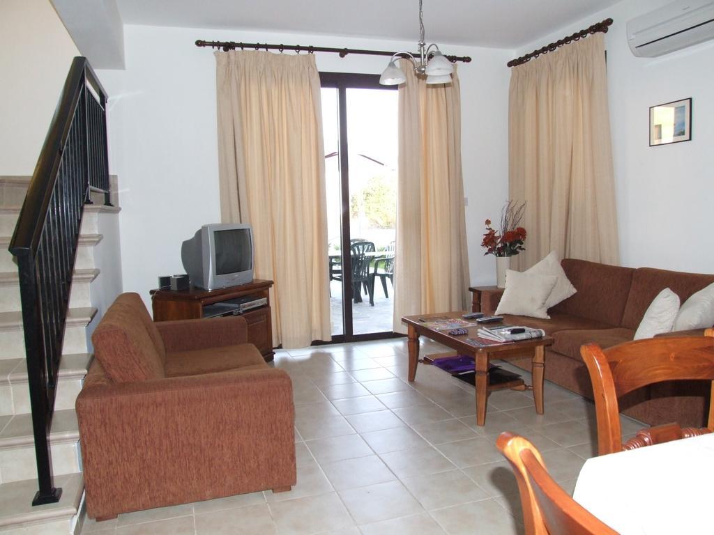 奥拉度假别墅 Paphos 外观 照片