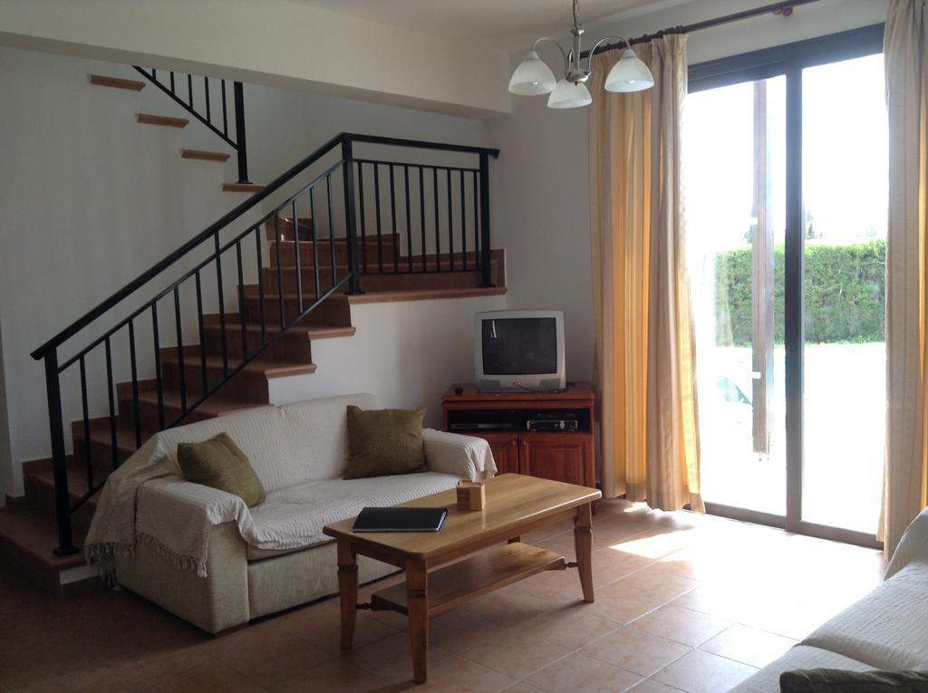 奥拉度假别墅 Paphos 外观 照片
